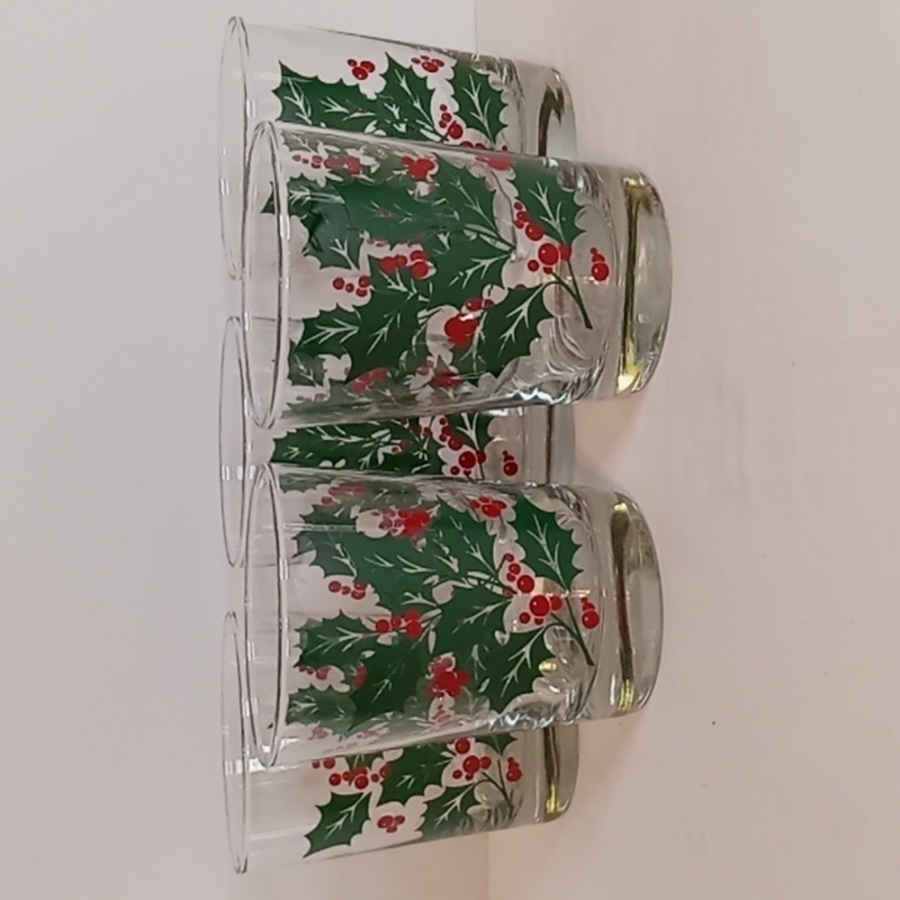Vintage Indiana Glass Set Of 5 Christmas Holly & Berries Tumblers / Barware
